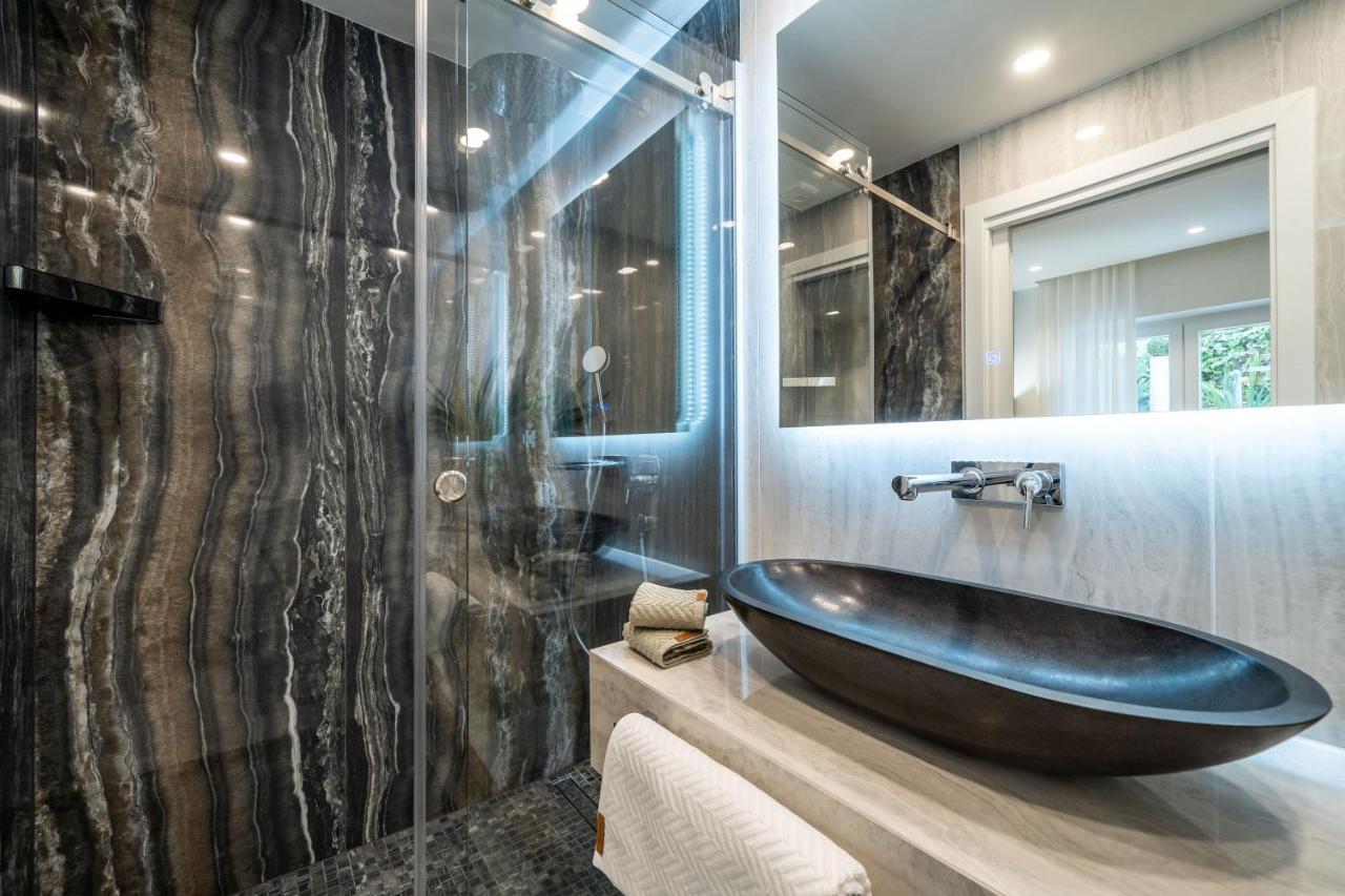 Gorgeous Ground Floor W/ Minipool & Patio Appartement Dubrovnik Buitenkant foto